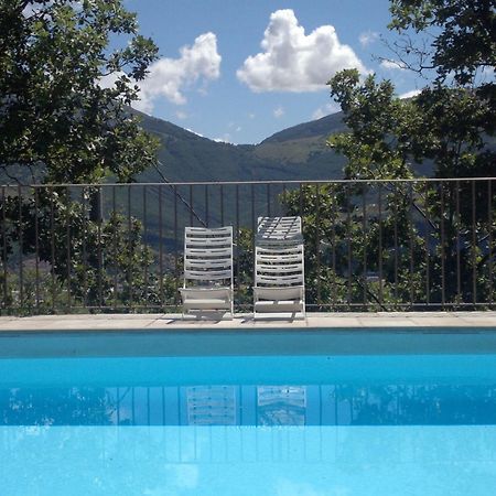 Casale Degli Ulivi Villa Gualdo Tadino Bagian luar foto
