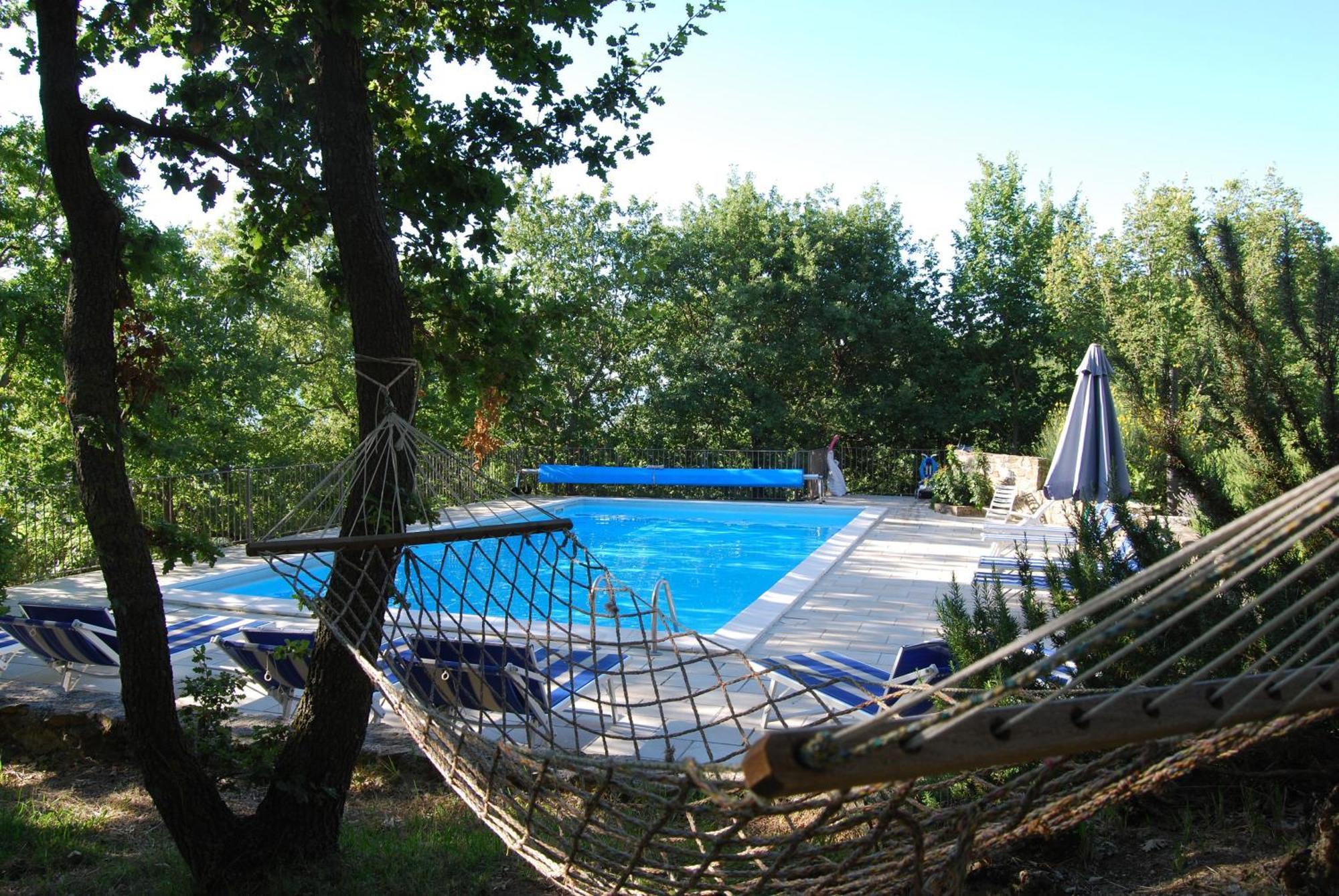 Casale Degli Ulivi Villa Gualdo Tadino Bagian luar foto