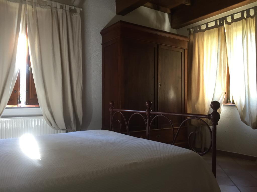 Casale Degli Ulivi Villa Gualdo Tadino Bagian luar foto